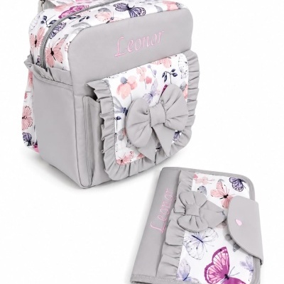 Mochila cinzenta e estampada com estojo combinando, ambos com laço e nome bordado Leonor.