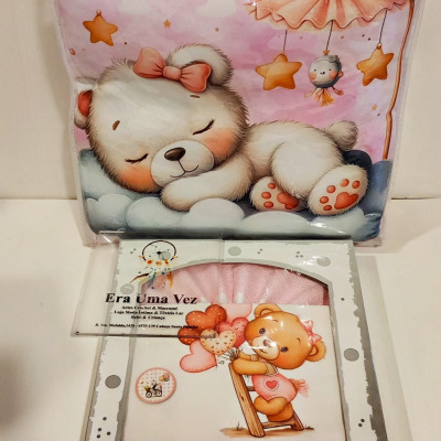 Conjunto de têxteis para bebé com almofada e embalagem decorada com ursinhos e balões
