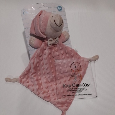 Doudou rosa para bebé com cabeça de ursinho e textura pontilhada