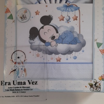 Conjunto de têxteis para bebé com desenho de rato a dormir na nuvem