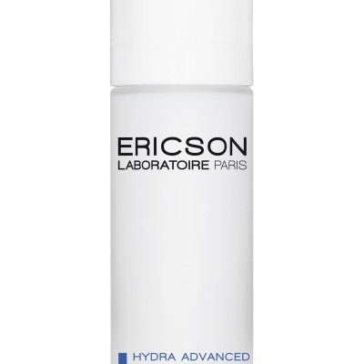 Frasco branco de produto cosmético ERICSON LABORATOIRE PARIS com texto azul e preto