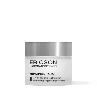 Frasco de creme branco com tampa prateada e texto preto