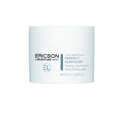 Frasco branco de plástico com texto da marca ERICSON LABORATOIRE PARIS e descrição do produto.