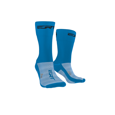 Par de meias desportivas azuis com texto CRT em preto