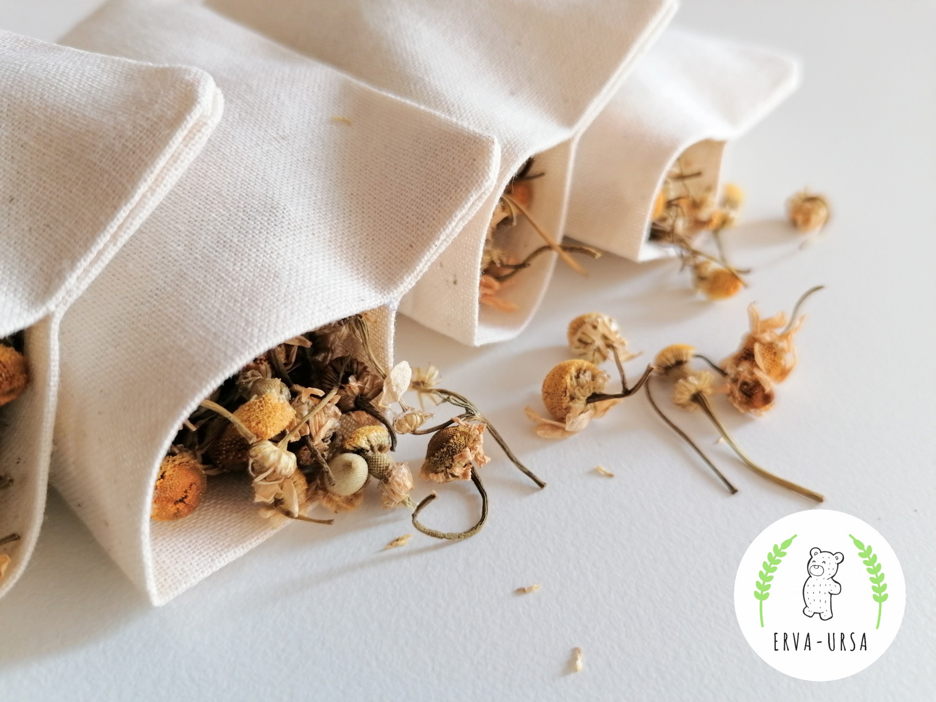 Banhos de Camomila Banhos de Camomila