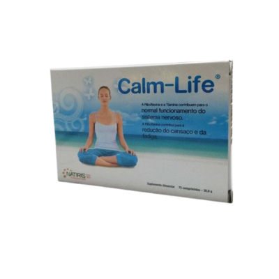 Embalagem do suplemento Calm-Life com mulher a meditar, texto em azul e logótipo Natris