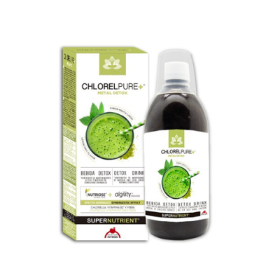 Bebida detox Chlorel Pure+ com embalagem branca e verde, incluindo texto e imagem de bebida verde