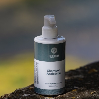 https://www.esnaturalcosmeticos.pt/product/shampoo-anticaspa