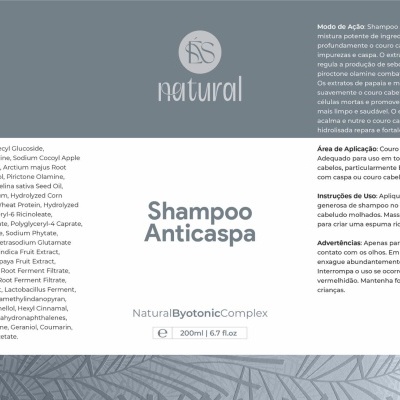 Frasco de champô anticaspa Natural by Sclá 200ml com rótulo cinzento e texto branco e azul