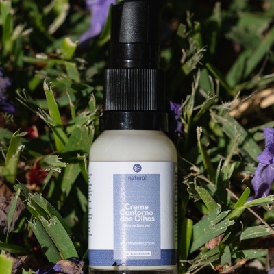https://www.esnaturalcosmeticos.pt/product/creme-contorno-dos-olhos