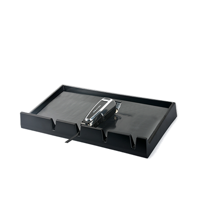 Bandeja preta de escritório com telemóvel preto