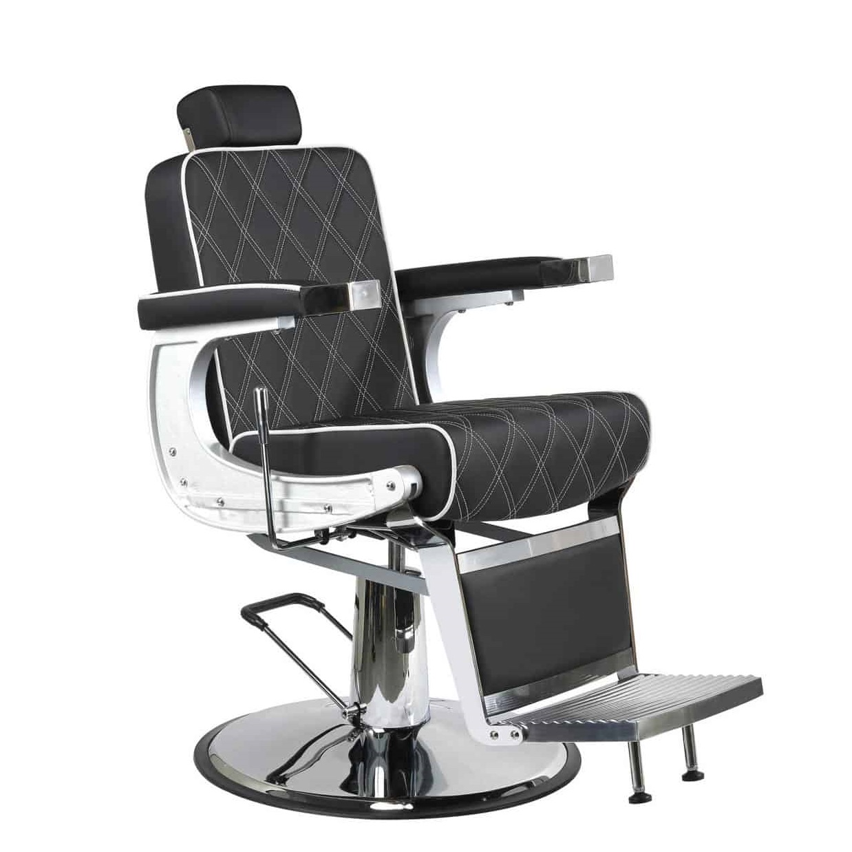 Cadeira de barbeiro em pele preta com estrutura metálica cromada e apoio de pés