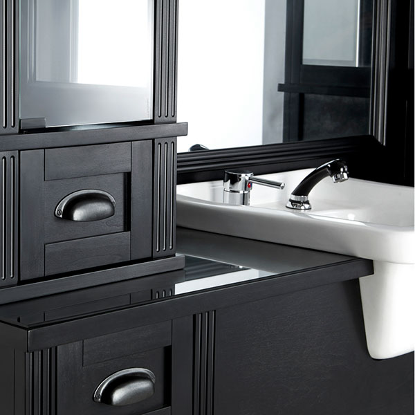 Móvel de casa de banho preto com lavatório branco e torneira cromada