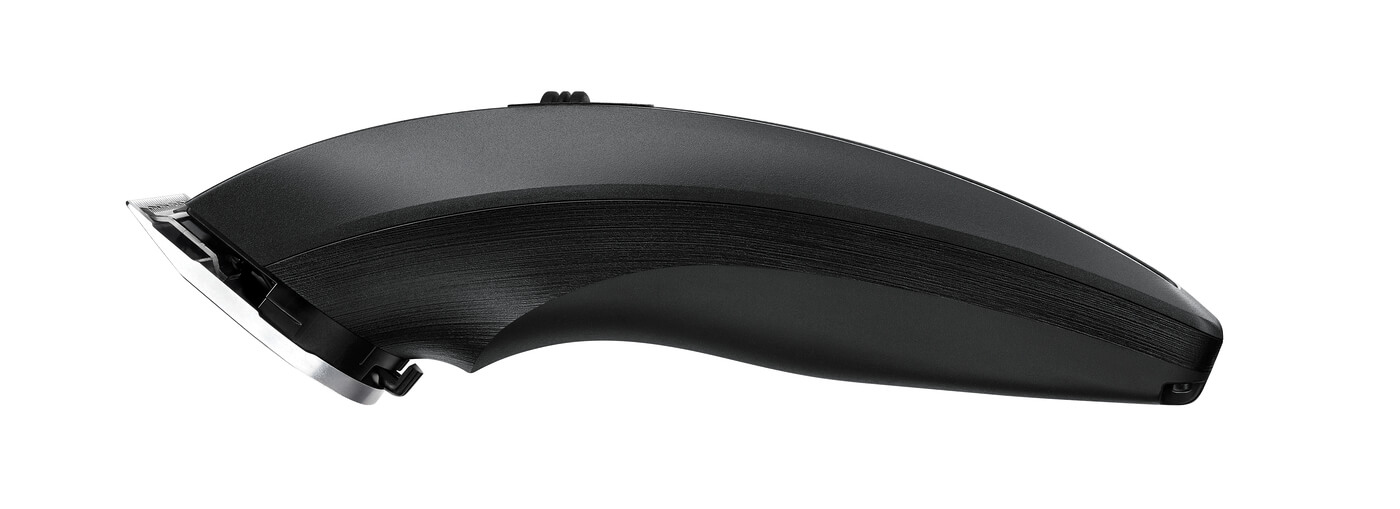 Máquina de cortar cabelo preta com design ergonómico