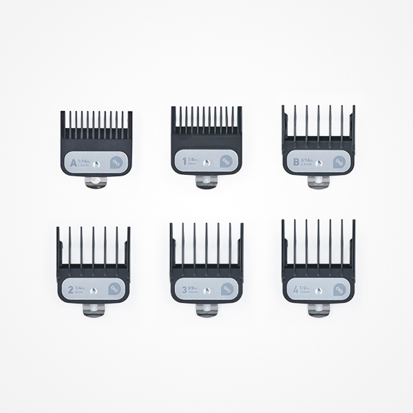 Cinco pentes de corte para máquina de barbear, pretos com etiquetas cinzentas, em fundo branco.