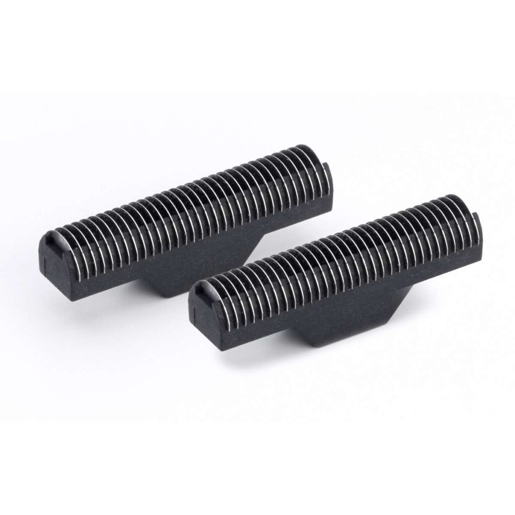 Conjunto de duas lâminas de barbear metálicas e base preta