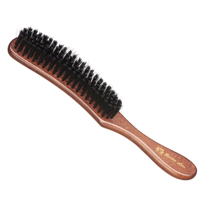 Escova de cabelo de madeira com cerdas pretas e texto dourado no cabo