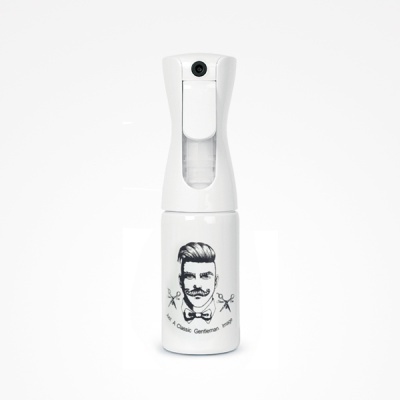 Frasco pulverizador branco para barbearia com desenho de homem e texto A Classic Gentleman Tonight