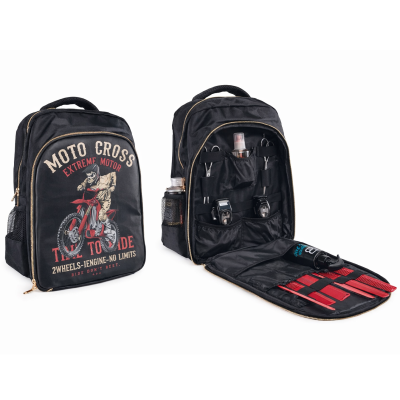 Duas mochilas pretas, uma com estampa de motocross e outra aberta com ferramentas organizadas.