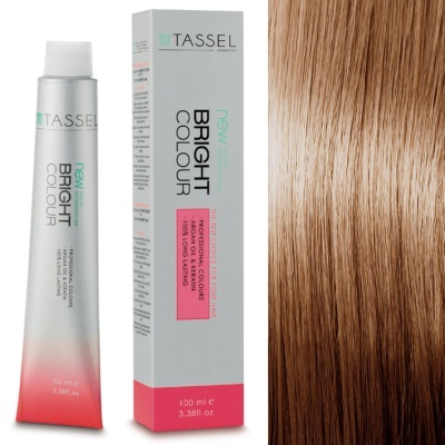 Tinta para cabelo TASSEL BRIGHT COLOUR com embalagem cinza e rosa ao lado de mecha de cabelo castanho claro