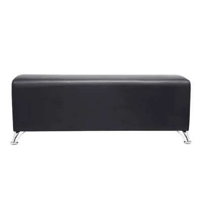 Banco preto retangular com pernas cromadas