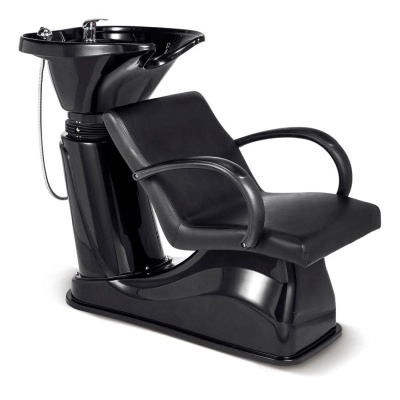 Lavacabeças preto com cadeira acolchoada em fundo branco