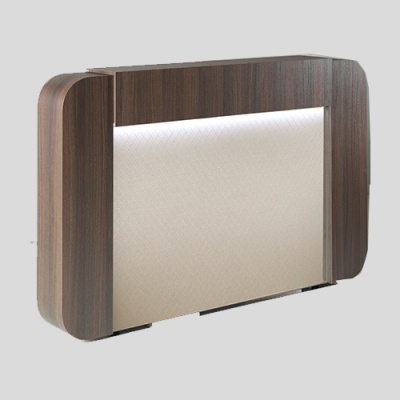 Cabeceira de cama em madeira com painel bege acolchoado e luz LED