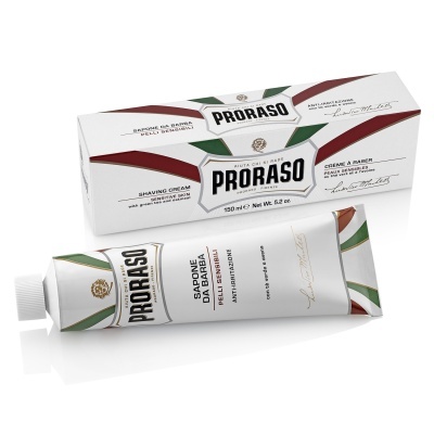 Creme de barbear Proraso em tubo branco com embalagem exterior