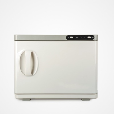 Aparelho de esterilização branco com porta frontal e painel superior