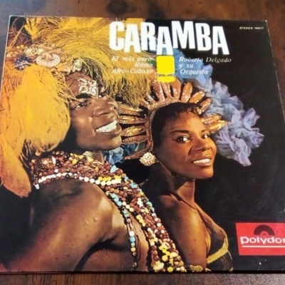Capa de disco vinil CARAMBA com duas pessoas em trajes coloridos Afro-Cubanos