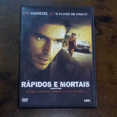 Capa de DVD do filme Rápidos e Mortais com rosto de homem e mulher correndo na estrada