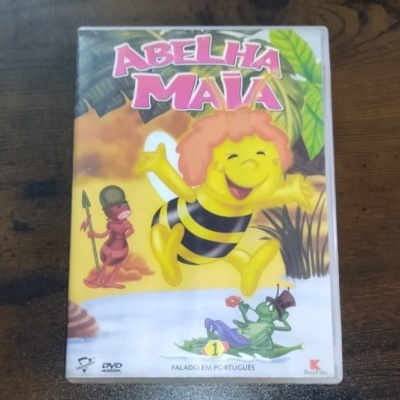Capa de DVD do desenho animado Abelha Maia com abelha, formiga e cigarra coloridos