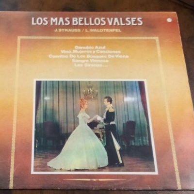 Capa de disco de vinil LOS MAS BELLOS VALSES com casal a dançar na imagem central