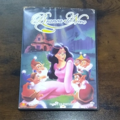 Capa de DVD do filme Branca de Neve com animação