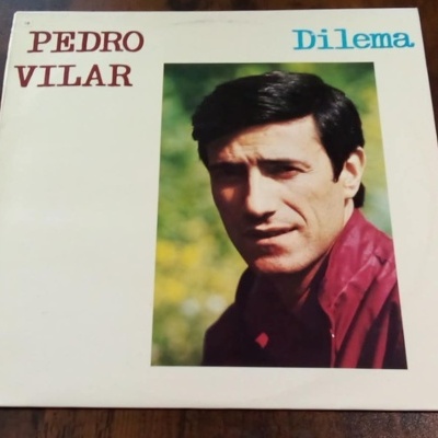 Capa de álbum vinil Pedro Vilar Dilema com foto de homem