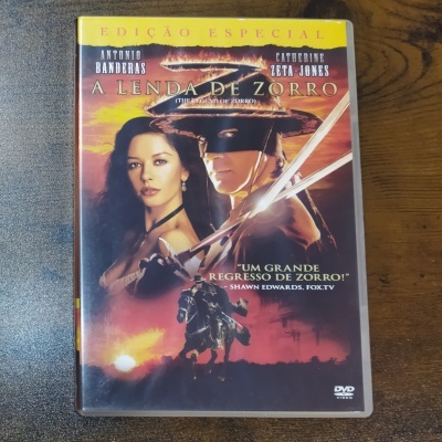 Capa do DVD do filme 'A Lenda de Zorro' edição especial com Antonio Banderas e Catherine Zeta-Jones