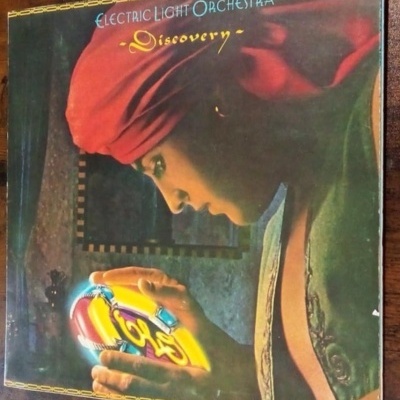 Capa de disco em vinil do álbum Discovery da banda Electric Light Orchestra