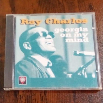 Capa de CD do álbum 'georgia on my mind' de Ray Charles