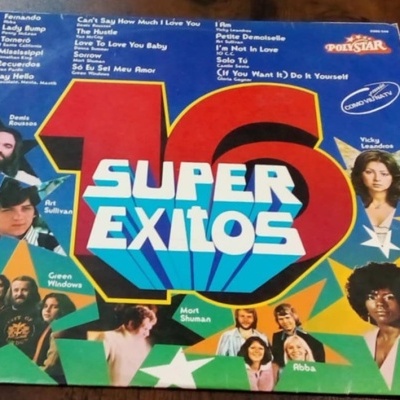 Capa do álbum 16 Super Exitos com fotos de artistas e lista de músicas