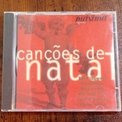 Capa de CD com tema natalício e texto com artistas musicais.
