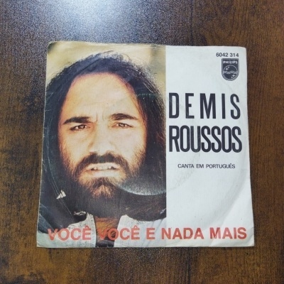 Capa de vinil de Demis Roussos com texto em português e logo Philips