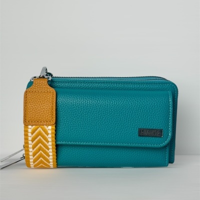 Carteira em pele azul petróleo com fecho e tira amarela com padrão branco