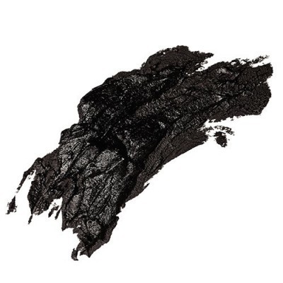 Mancha de maquilhagem preta cremosa e brilhante sobre fundo branco