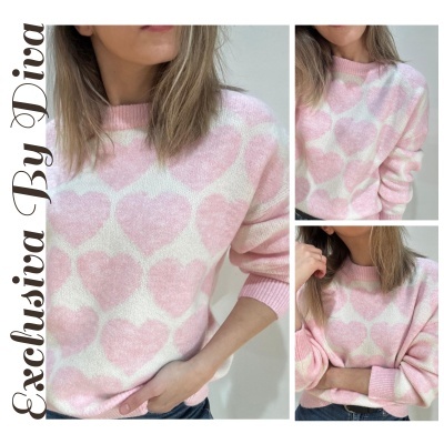 Camisola rosa com corações cor-de-rosa em malha