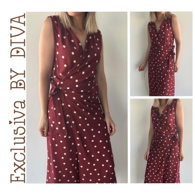 Vestido midi vinho com bolinhas brancas e amarração lateral