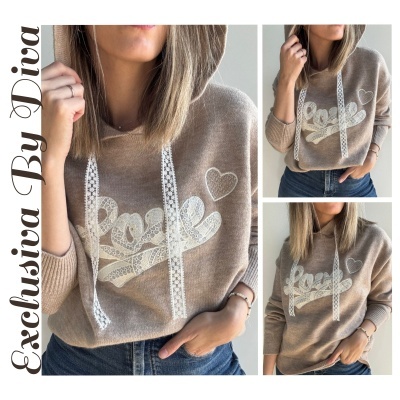 Sweat bege com capuz e cordões de renda branca estampada com palavra Love e coração