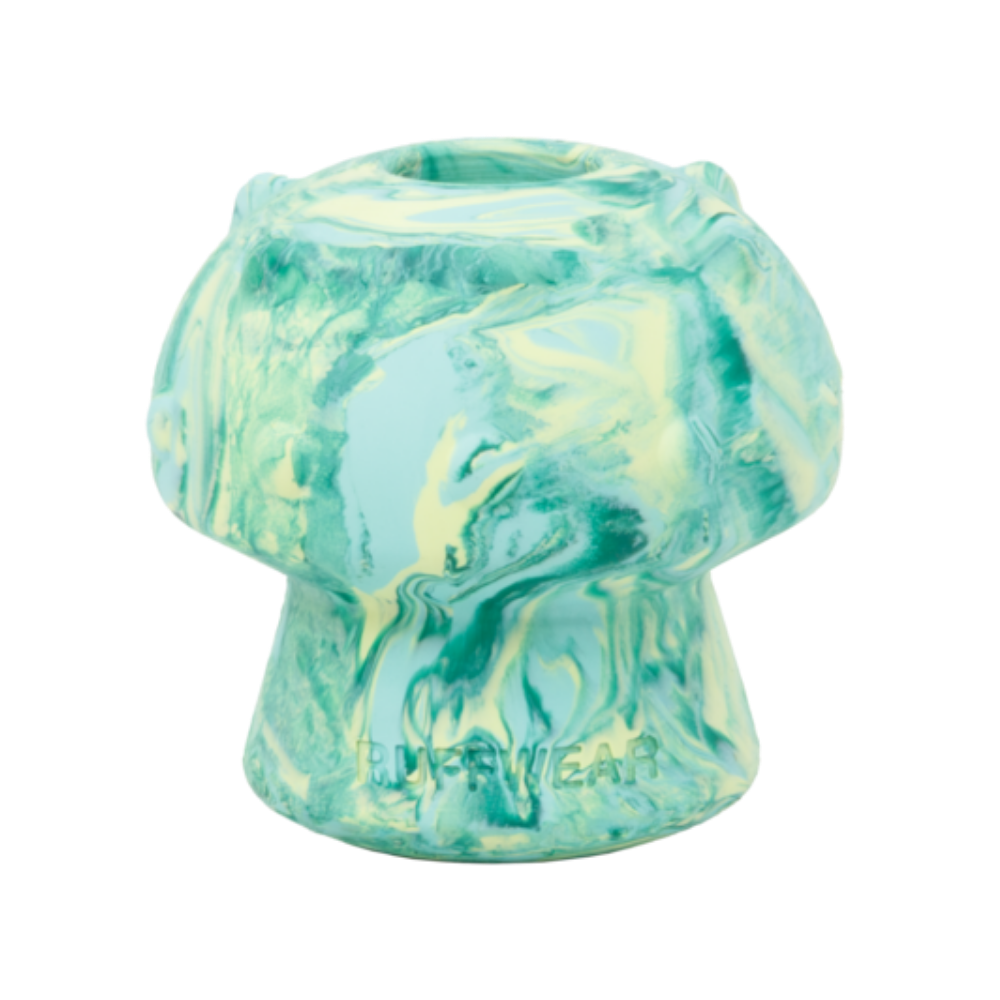 Toadstool™ Dog Toy - Moss Green - Ruffwear Objeto em padrão marmoreado verde, azul e amarelo em forma de cogumelo com inscrição RUFFWEAR.