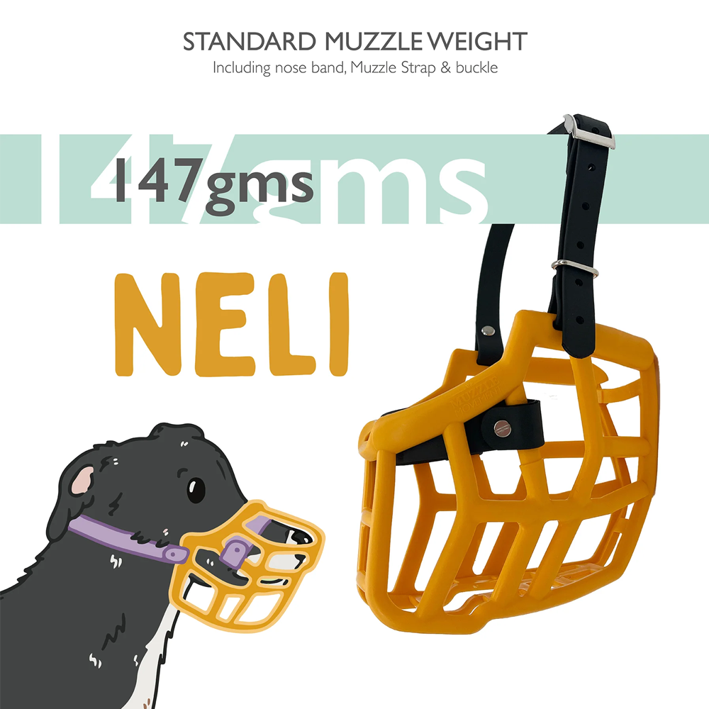 Neli - The Muzzle Movement Mordaça amarela para cão com alças pretas e texto informativo sobre peso