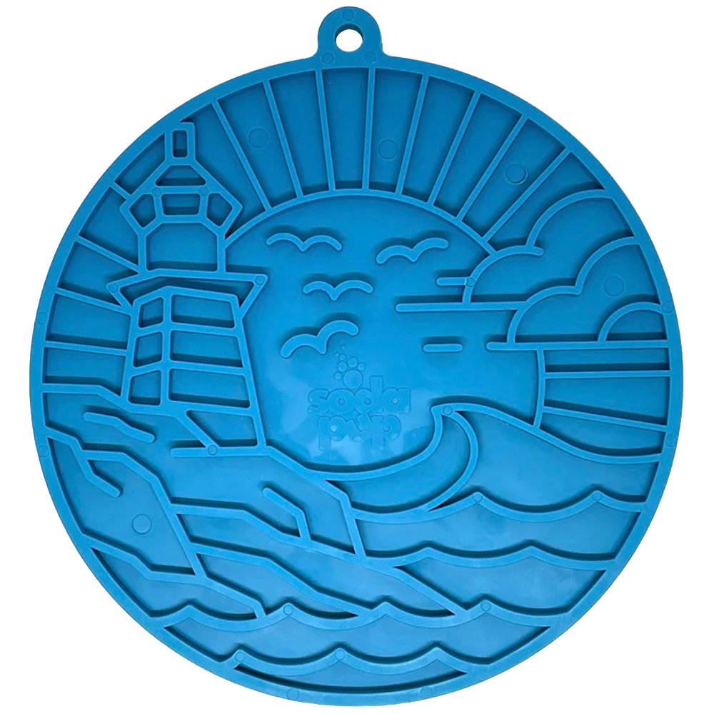 Tapete de lamber Lighthouse eMat! LickMat Forma de silicone azul com desenho de farol, ondas, pássaros e sol em relevo