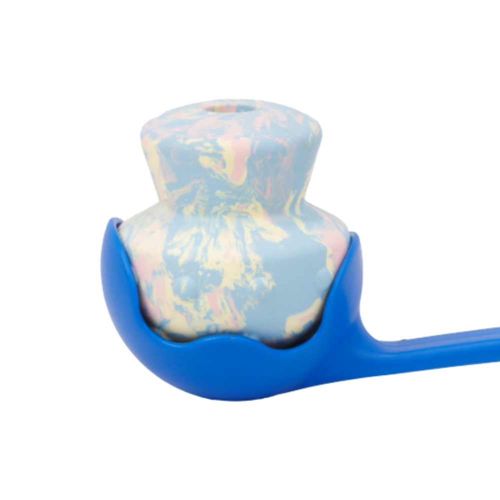Toadstool™ Dog Toy - Blue Prism - Ruffwear Dispositivo arredondado marmoreado azul claro creme rosa com base azul